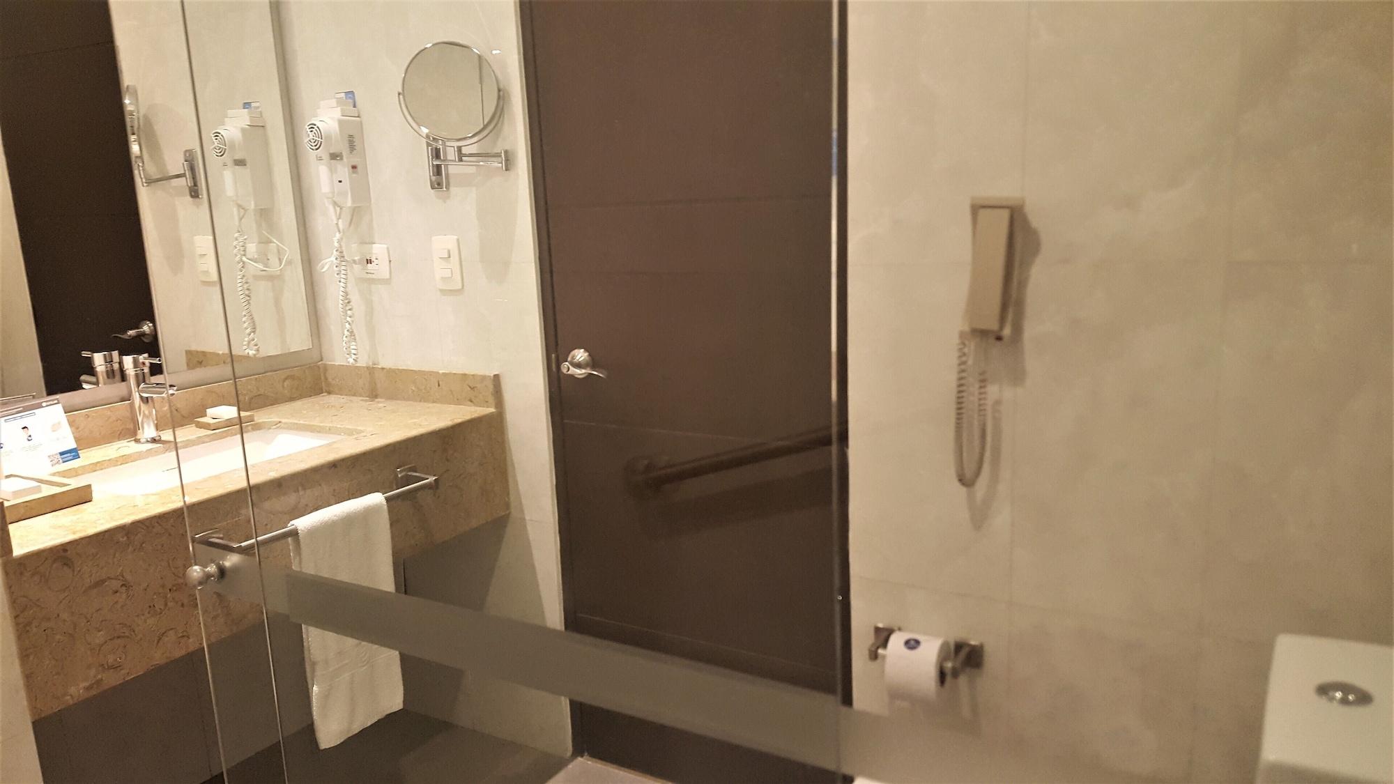 Hotel Estelar Йопал Екстериор снимка